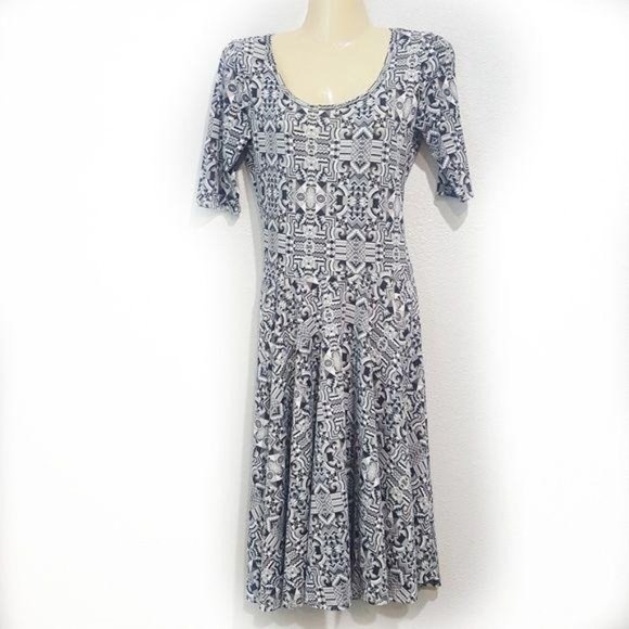 LuLaRoe Dresses & Skirts - Lularoe Nicole Dress Gray Tones Geometric Size XS